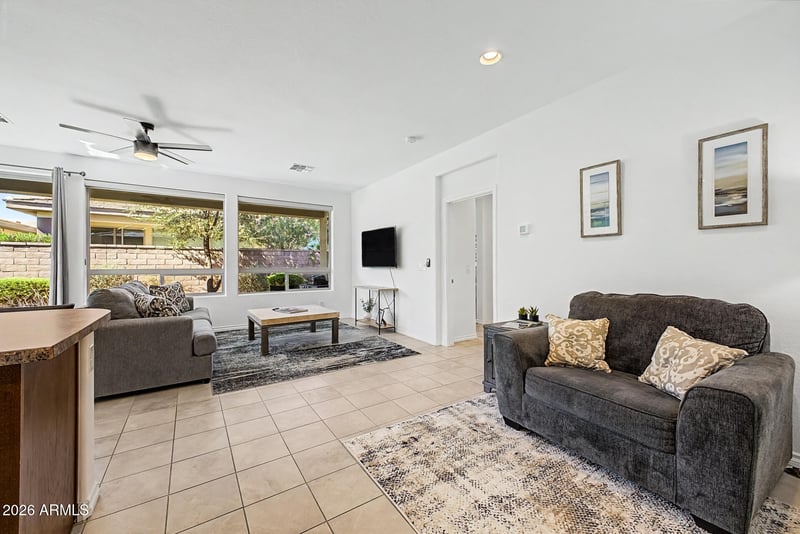 678 E Cobble Stone Dr, Queen Creek, AZ 85140