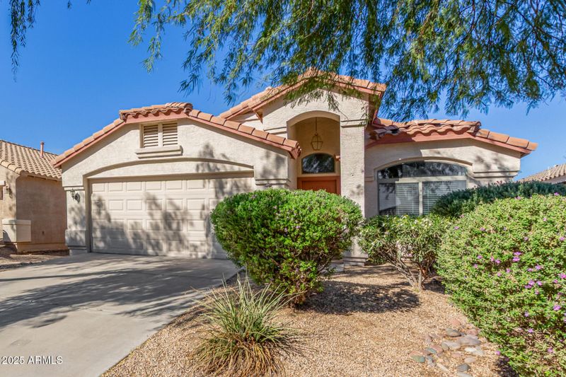 678 E Leslie Ave, San Tan Valley, AZ 85140