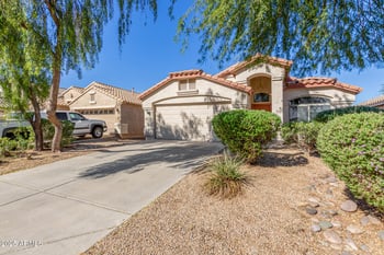 678 Leslie Ave, San Tan Valley, AZ 85140
