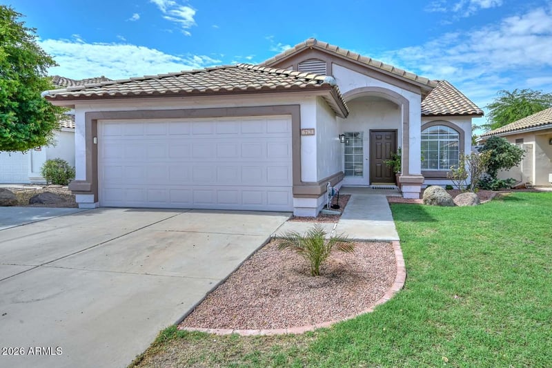 6781 W Louise Dr, Glendale, AZ 85310