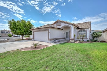 6781 W Louise Dr, Glendale, AZ 85310