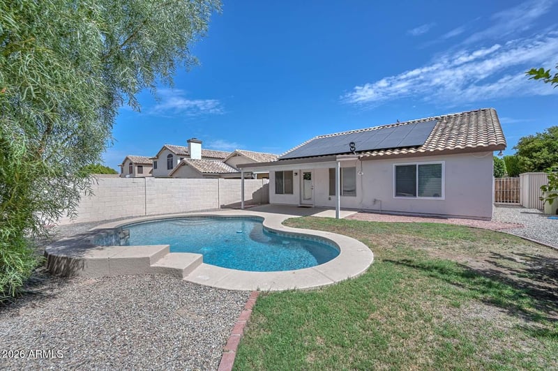 6781 W Louise Dr, Glendale, AZ 85310