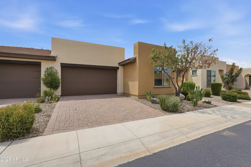 679 E Myrtle Ps, Queen Creek, AZ 85140
