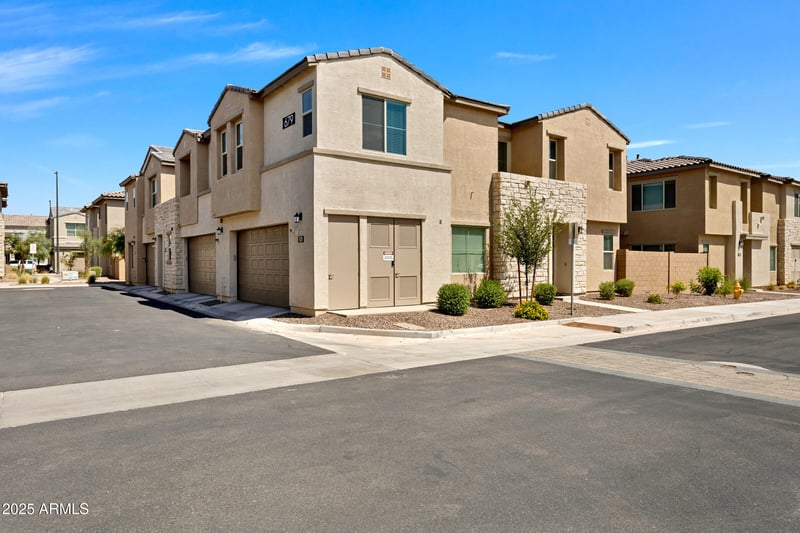 679 Furness Dr #101, Gilbert, AZ 85297