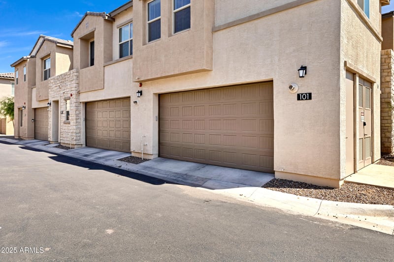679 Furness Dr #101, Gilbert, AZ 85297