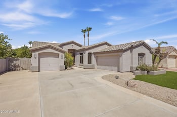 6796 W Abraham Ln, Glendale, AZ 85308