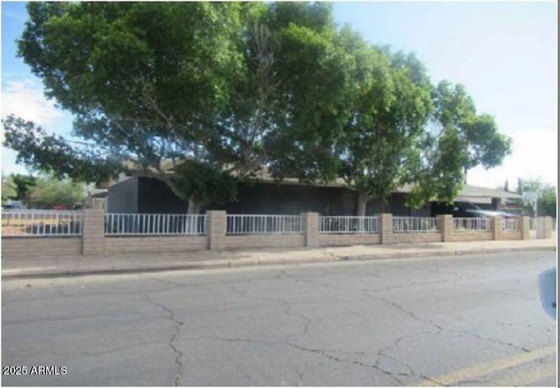 68 10th Ave, Mesa, AZ 85210