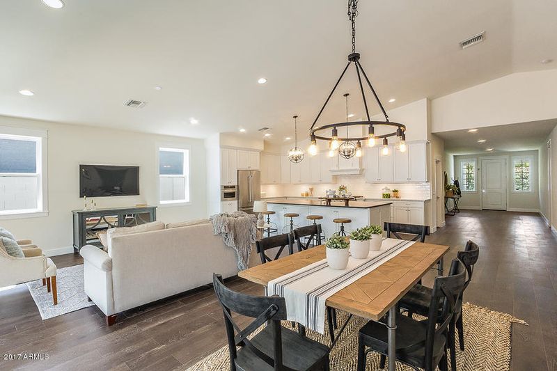 680 E Colter St, Phoenix, AZ 85012