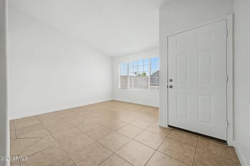 6802 Crittenden Ln, Phoenix, AZ 85033