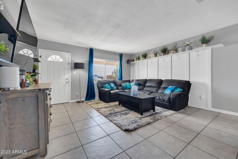 6802 W Reade Ave, Glendale, AZ 85303