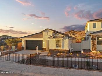 6802 W Spur Dr, Peoria, AZ 85383