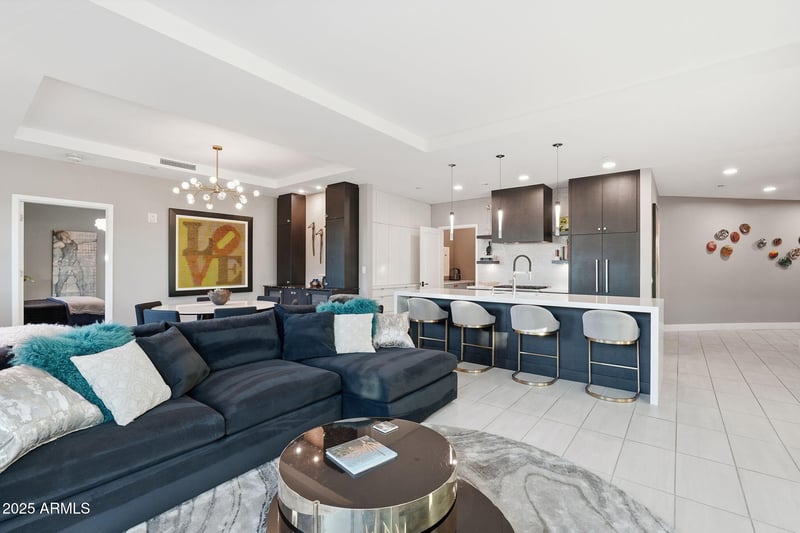 6803 Main St #1102, Scottsdale, AZ 85251