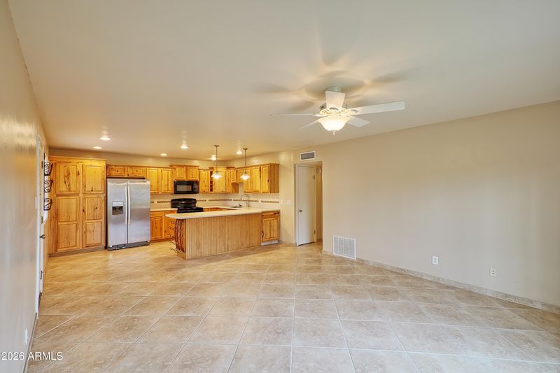 6805 E 2nd St #11, Scottsdale, AZ 85251