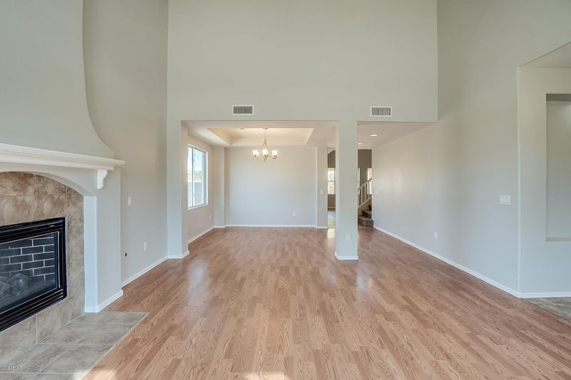 6805 S 41st Dr, Phoenix, AZ 85041
