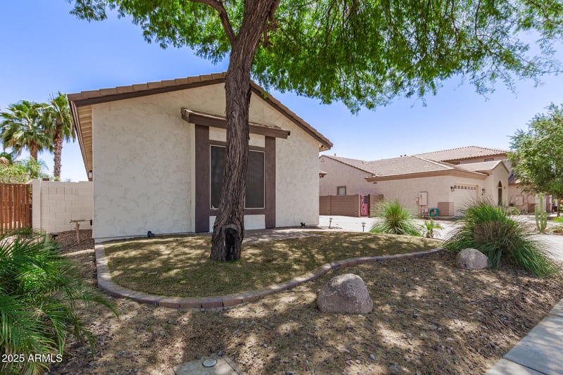 6805 Sapphire Way, Chandler, AZ 85249