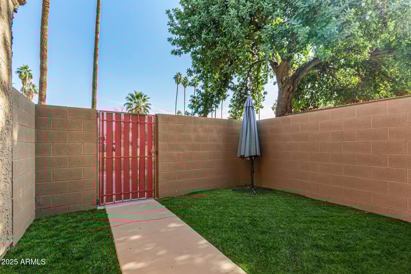 6806 Devonshire Ave, Phoenix, AZ 85033