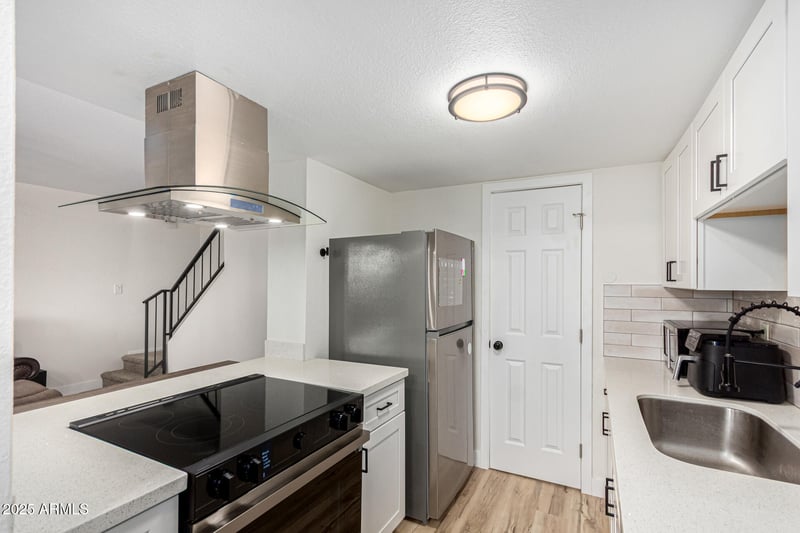 6806 Devonshire Ave, Phoenix, AZ 85033