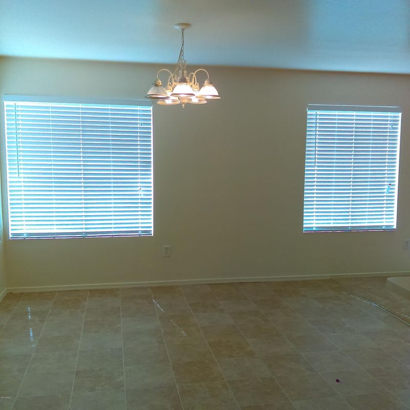 6806 S 42nd Dr, Phoenix, AZ 85041