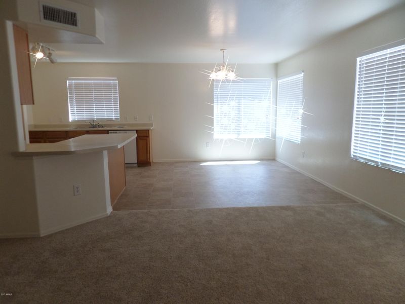 6806 S 42nd Dr, Phoenix, AZ 85041