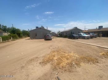6807 61st Ave, Glendale, AZ 85301