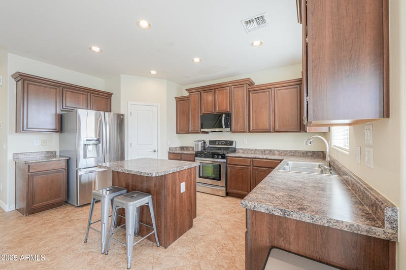 6807 Palo Brea Ln, Peoria, AZ 85383