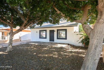 6809 59th Dr, Glendale, AZ 85301