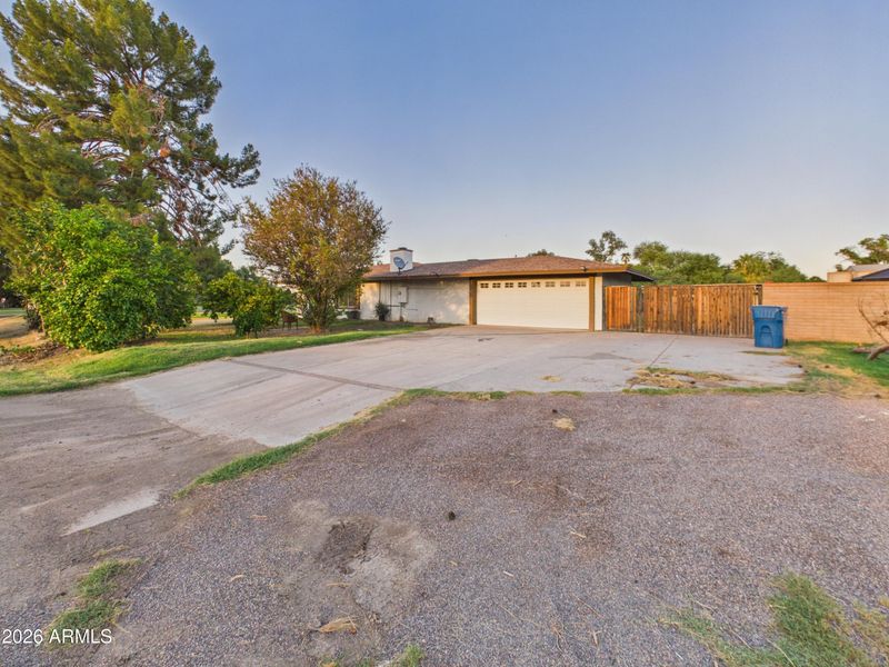 6809 S 66th Ave, Laveen, AZ 85339
