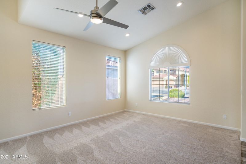 6809 W Sonnet Dr, Glendale, AZ 85308