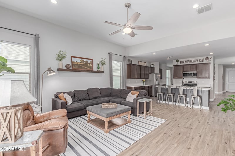 681 Belmont Red Trl, San Tan Valley, AZ 85143