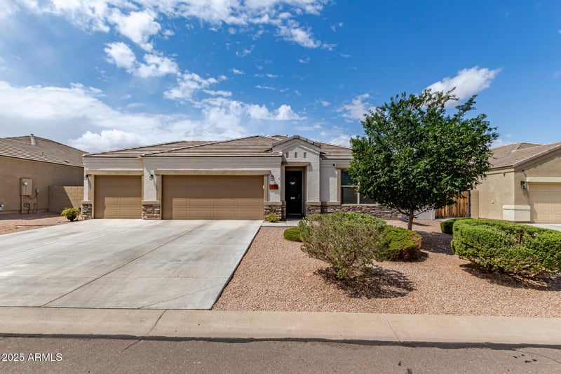 681 Belmont Red Trl, San Tan Valley, AZ 85143