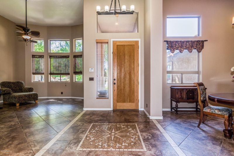 681 E Constitution Dr, Gilbert, AZ 85296