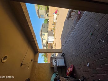 6810 Lynne Ln, Laveen, AZ 85339