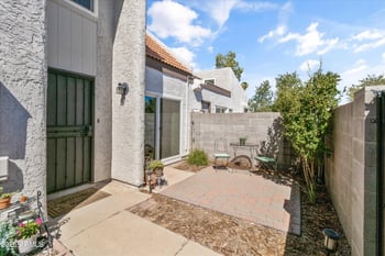 6810 Snyder Ln, Tempe, AZ 85283