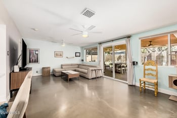 6811 11th Pl, Phoenix, AZ 85014