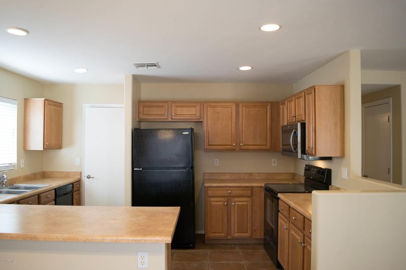 6811 N 130th Ave, Glendale, AZ 85307