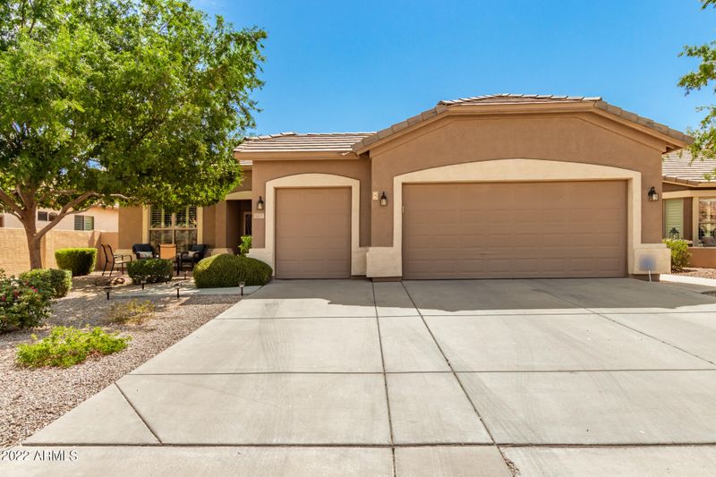 6811 S Granite Dr, Chandler, AZ 85249