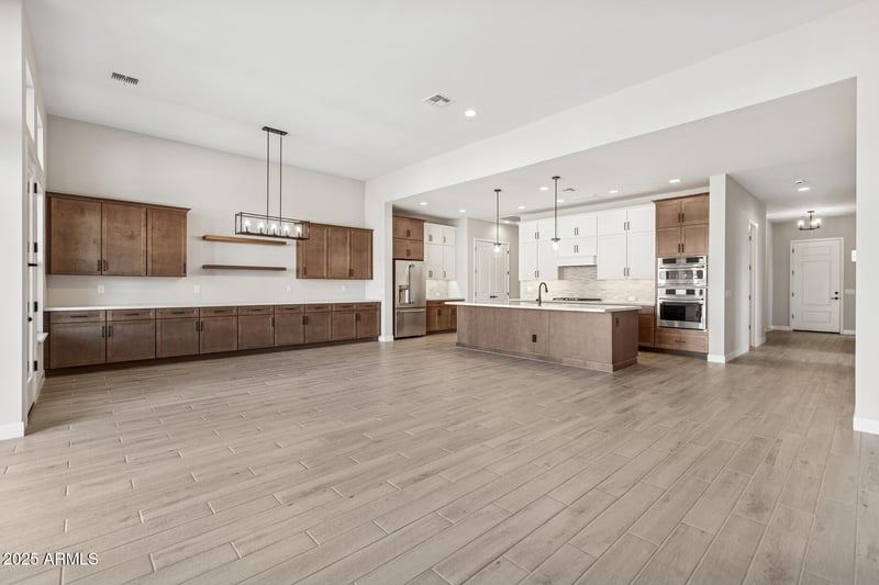 6812 190th Ave, Waddell, AZ 85355