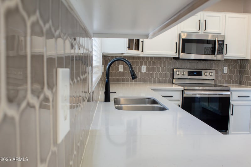 6812 45th Ave, Laveen, AZ 85339