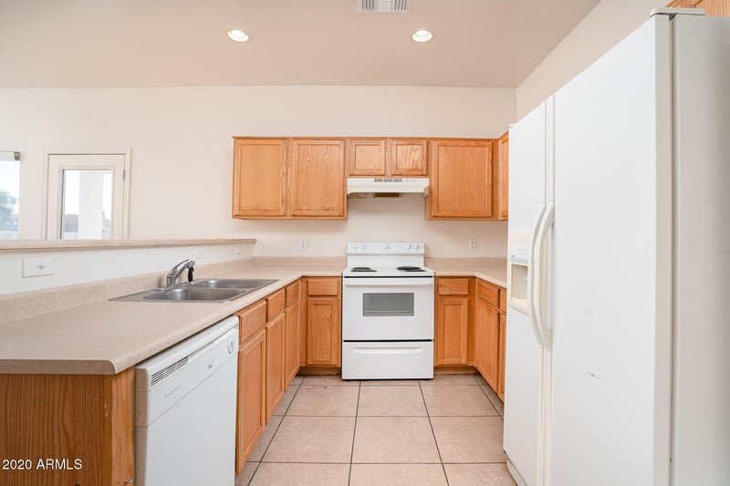 6812 N 81st Dr, Glendale, AZ 85303