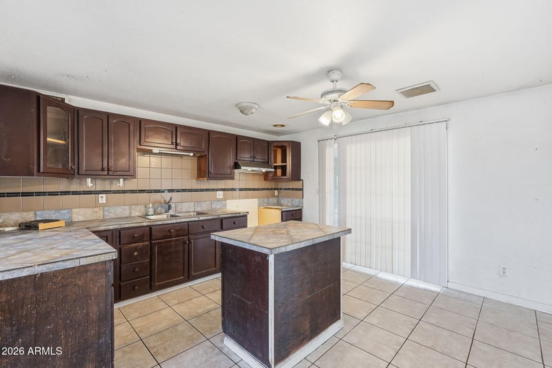 6812 W Virginia Ave, Phoenix, AZ 85035