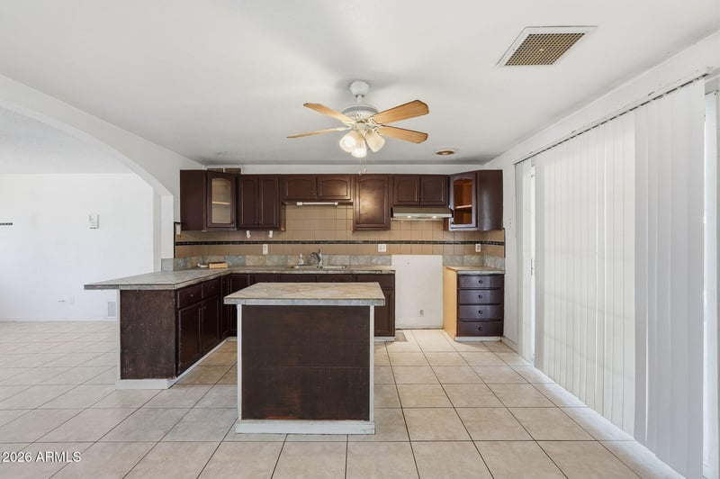 6812 W Virginia Ave, Phoenix, AZ 85035