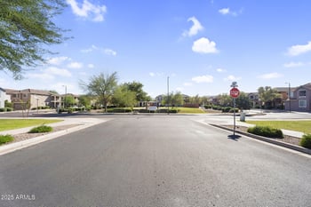 6813 7th Ln, Phoenix, AZ 85041