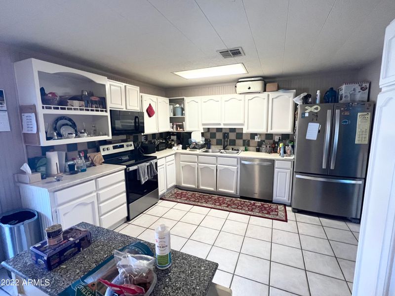 6813 N 36th Dr, Phoenix, AZ 85019