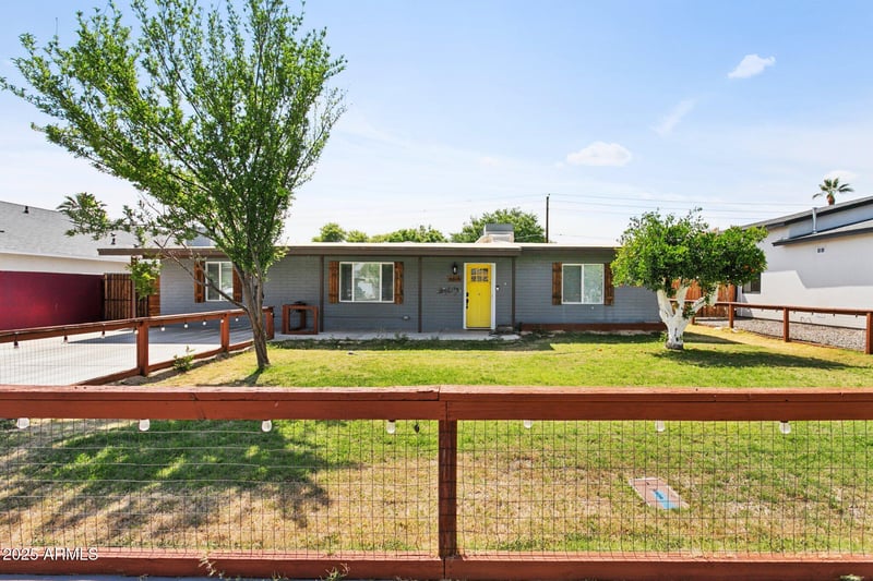 6814 14th St, Phoenix, AZ 85014
