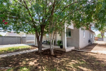 6814 59th Ave, Glendale, AZ 85301