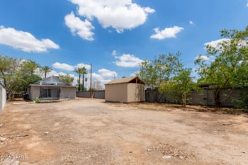 6814 59th Ave, Glendale, AZ 85301