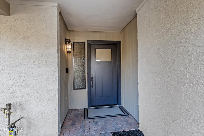 6814 Carney Ave, Tempe, AZ 85283