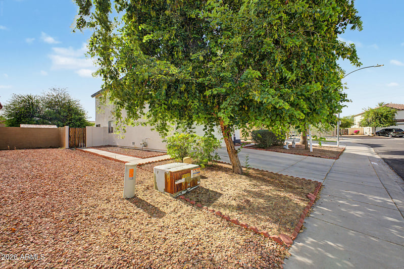 6814 N 77th Ave, Glendale, AZ 85303