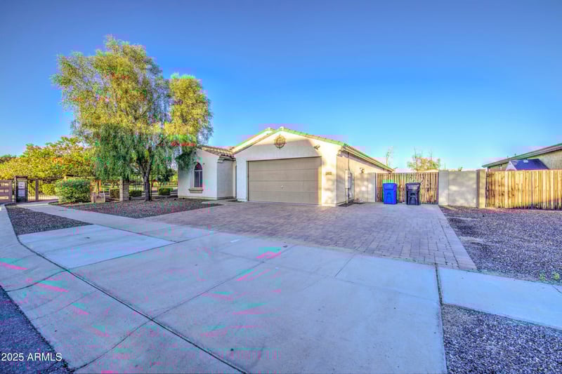 6815 19th Ln, Phoenix, AZ 85041