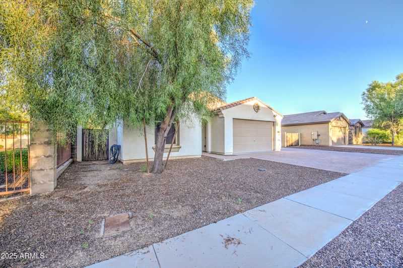 6815 19th Ln, Phoenix, AZ 85041